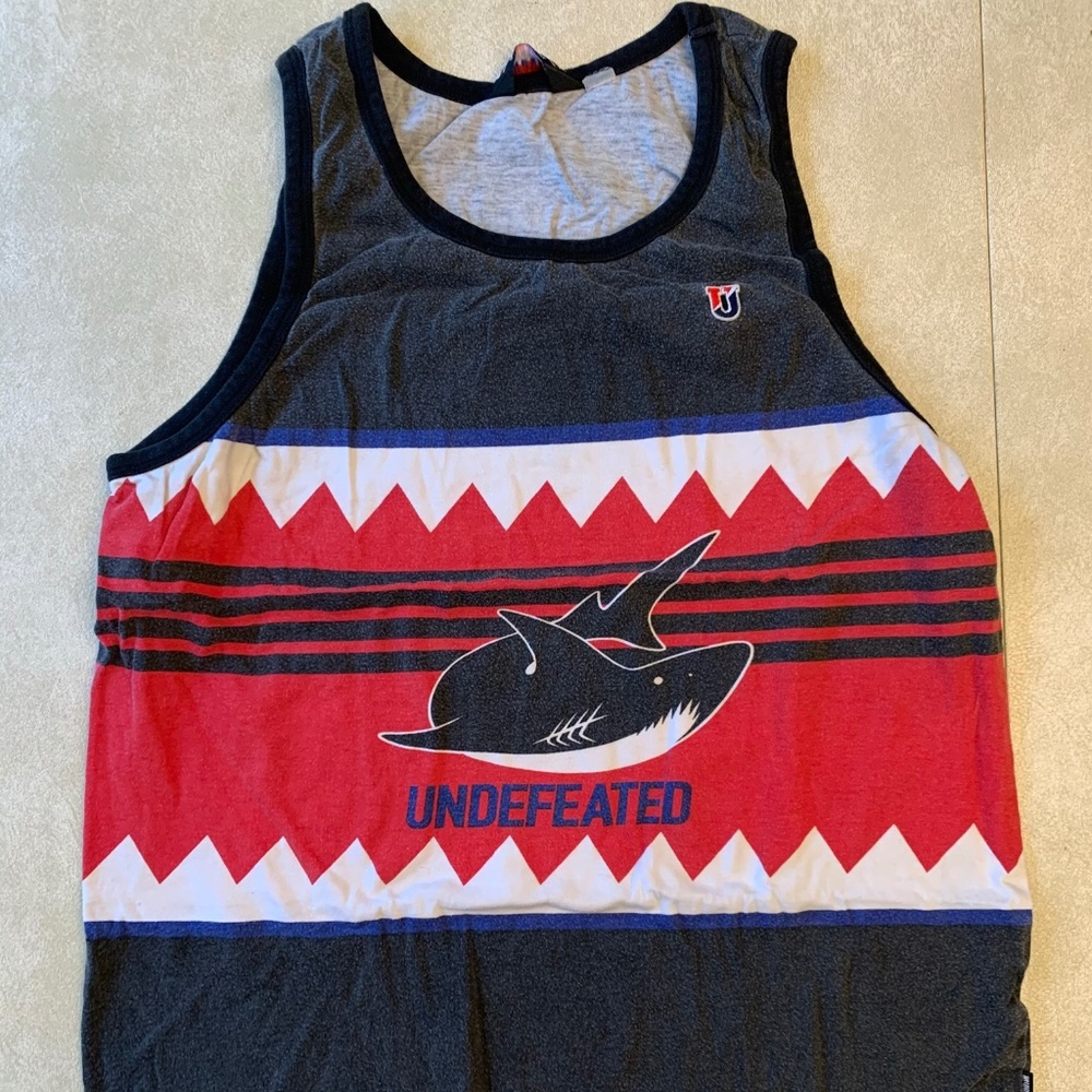 Undefeated Shark Tank Mens M